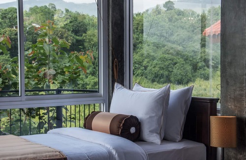 Wayikkal Hotel | KANDY VICTORIA ECO RESORT "Private villa with stunning mountain & lake views"