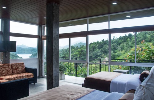 Wayikkal Hotel | KANDY VICTORIA ECO RESORT "Private villa with stunning mountain & lake views"