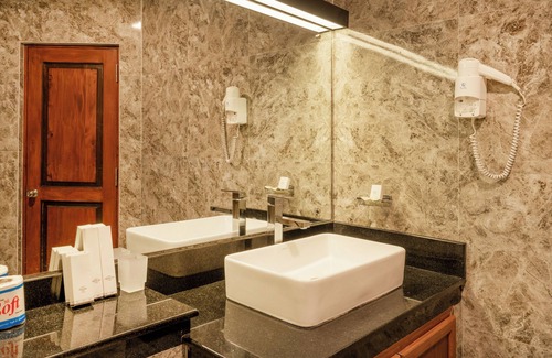 Kurunegala Hotel | Kandyan Reach Hotel