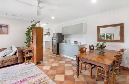 Kalgan Casa | Kanga Cottage - Pet friendly! Two Peoples - Bay Stays