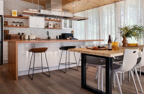 Wheatsheaf Casa | Kangaroo Creek Estate Daylesford