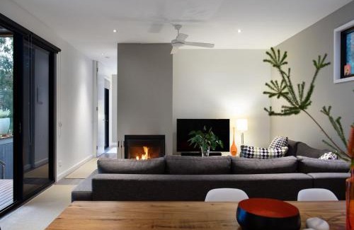 Daylesford Casa | Kangary - bush retreat with outdoor spa
