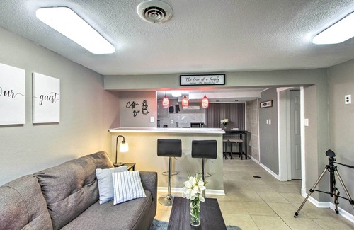 Kansas City Casa | Kansas City Vacation Rental - 10 Mi to Dtwn!
