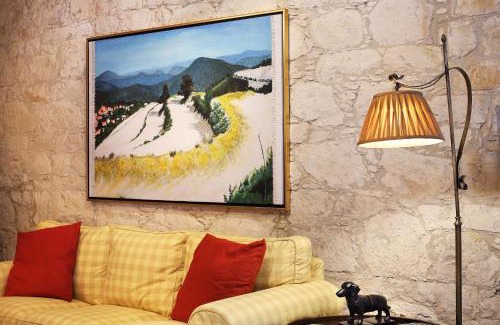 Arsos Casa | KANTARA HOUSE - A Rural Retreat of Comfort & Class!