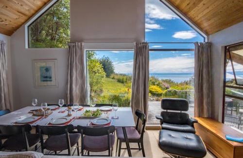 Ngaio Bay Casa | Kanuka House - Kaiteriteri Holiday Home