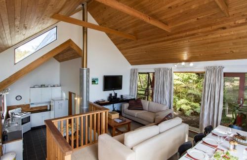 Ngaio Bay Casa | Kanuka House - Kaiteriteri Holiday Home