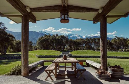 Hapuku Casa | Kanuka Terrace - Luxury Strawbale House