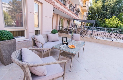 Plovdiv Old Town Apartamento | Kapana Luxury City Center Apartments with Garage