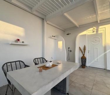 Adamas Apartamento | Kapetan Giannis Suite