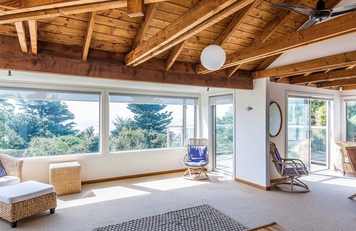 Waikanae Cabaña | Kapiti en la costa - Waikanae Holiday Home