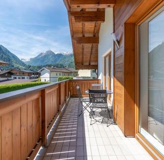 Kaprun Casa | Kaprun Biggest Chalet Helen - 5 Bedrooms, 7 Bathrooms, Air Condition