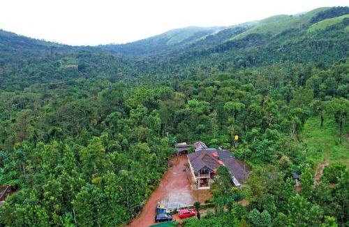 Sakleshpur Casa | Karadikallu Homestay with Private Waterfalls
