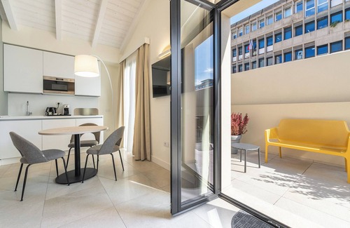 Cagliari Casa | KARALIN SONNINO SUITES