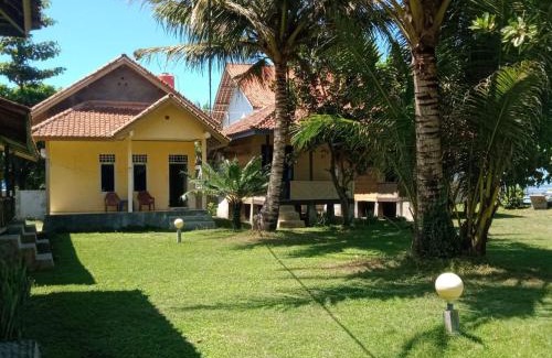 Tanjung Setia Hotel | Karang Besi Losmen