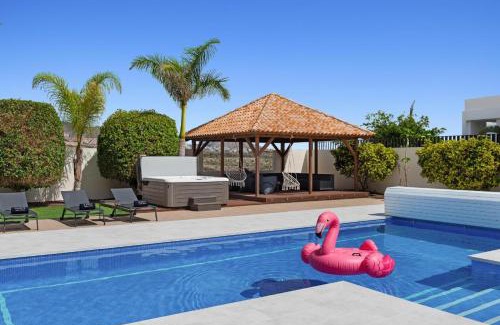 Costa Adeje Villa | Karat Villa Lusso