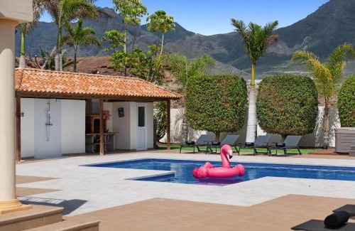 Costa Adeje Villa | Karat Villa Lusso