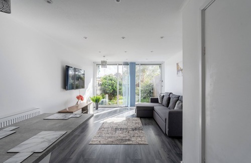 Fairfield Casa | Karazo Property- Luxury 2 bed in Croydon