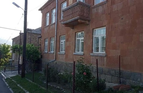Vanadzor Casa | Karen House
