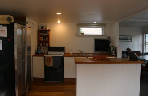 Karitane Casa | Karitane Coastal Haven - Unwind on Parata Ave