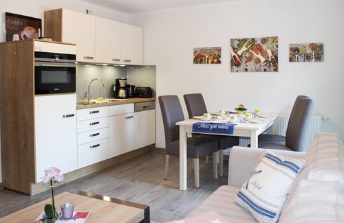 Karlshagen Apartamento | Karlshagen - Anna & Albert (outside) - Karlshagen, Hafenquartier