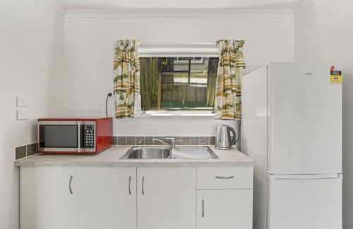 Karori Casa | Karori Kabin - Karori Holiday Home