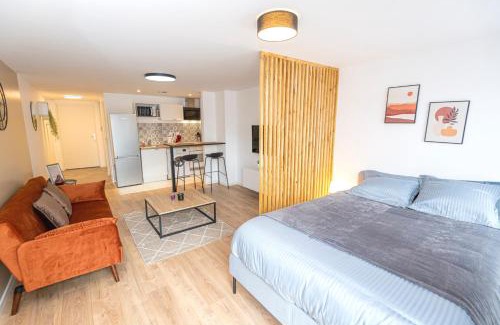 Saint-Quentin Apartamento | KASA Gloria - Studio cosy centre-ville - Parking & Wifi gratuits, tout équipé