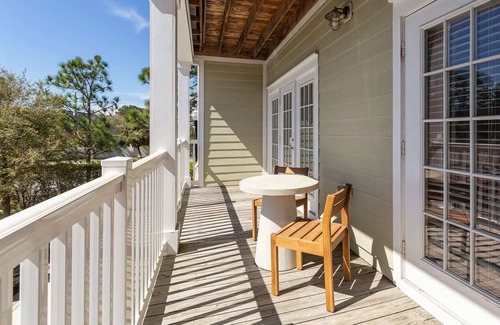Wilmington Apartamento | Kasa | Timeless 2BD | Wilmington