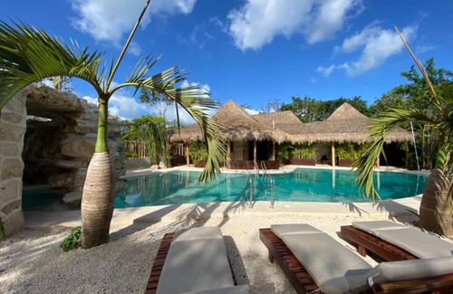 Francisco Uh May Villa | KasaUhMay-Tulum Welcome to our luxurious gateway home nestled in Jungle. Tulum