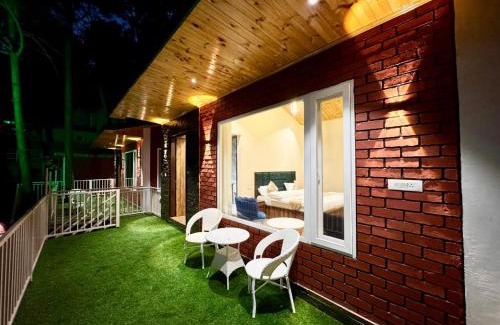 Dharampur Casa | Kasauli Pine Hill Cottages I Kasauli