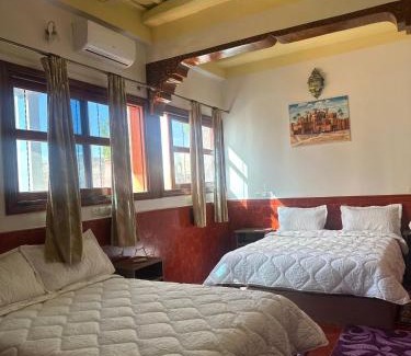 Bou Tharar Hotel | Kasbah La Famille Berbère