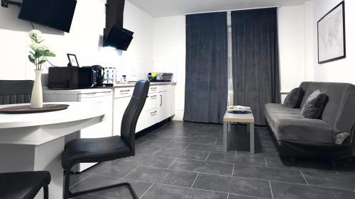 Fuldatal Apartamento | Kassel - Modernes Apartment in Fuldatal mit Parkplatz & WLAN - OneN8