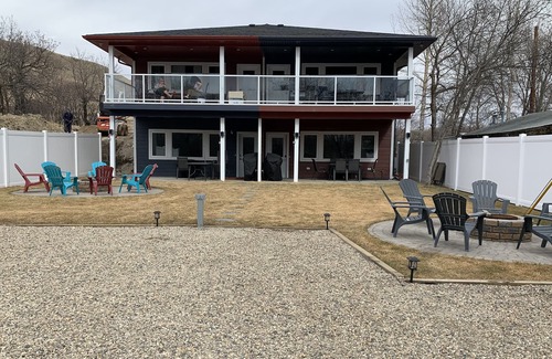 Katepwa Beach Casa | KATEPWA LAKE-HOME AWAY FROM HOME (condo 3)