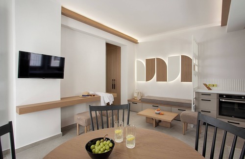 Emporio Villa | Katerina Villas 11 12 13 & 3PriveJacuzzi
