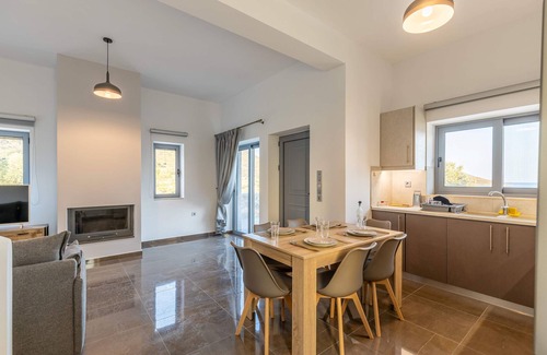 Monemvasia Casa | Katerinas Villa 2 - Monemvasia Beachfront Haven