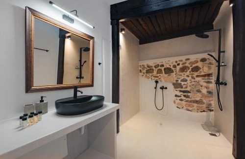 Naxos Apartamento | Katharsis Palace 15th Century Art Hotel at Naxos Old Town IV