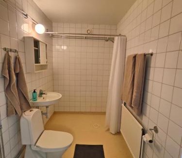 Katrineholm Apartamento | Katrineholm Longstay - Cosy 2 room apartment near the train station