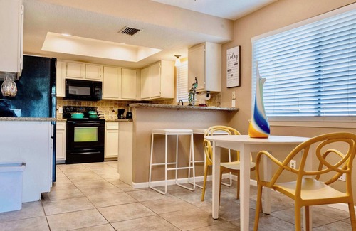 Katy Casa | Katy Hideaway - Charming 3 BDR!