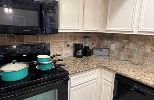 Katy Casa | Katy Hideaway - Charming 3 BDR!