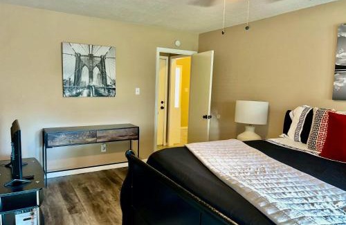 Katy Casa | Katy Hideaway - Charming 3 BDR