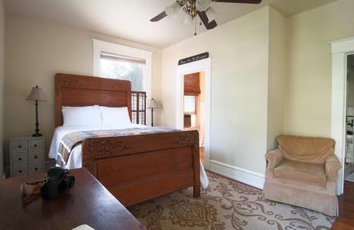 Smithville Cama Y Desayuno | Katy House Bed and Breakfast