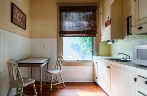 Smithville Cama Y Desayuno | Katy House Bed and Breakfast