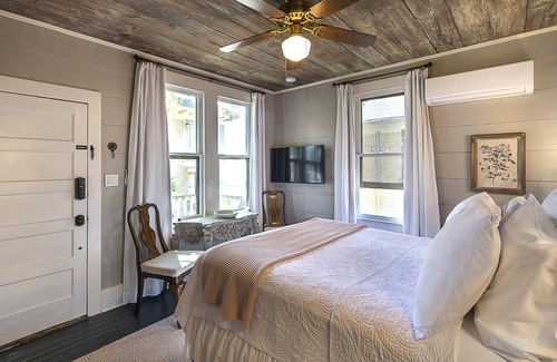 Smithville Cama Y Desayuno | Katy House Bed and Breakfast