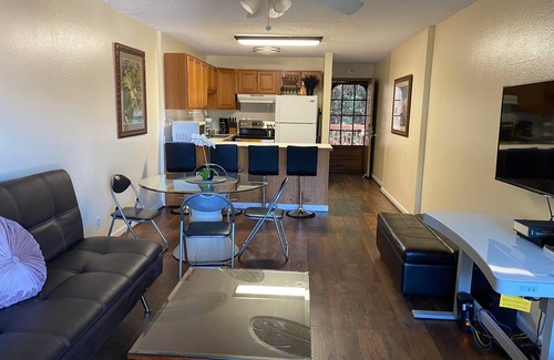 Nawiliwili Condominio | Kauai resort condo up to 6 . Near beach, restaurants and shops and town close