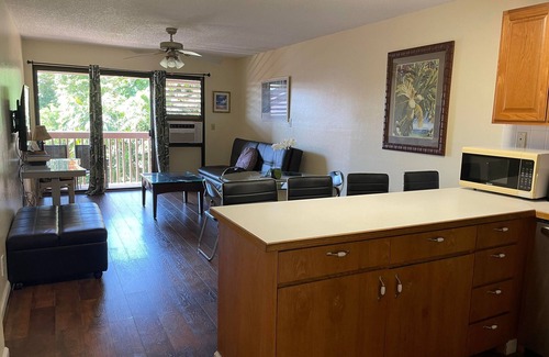 Nawiliwili Condominio | Kauai resort condo up to 6 . Near beach, restaurants and shops and town close