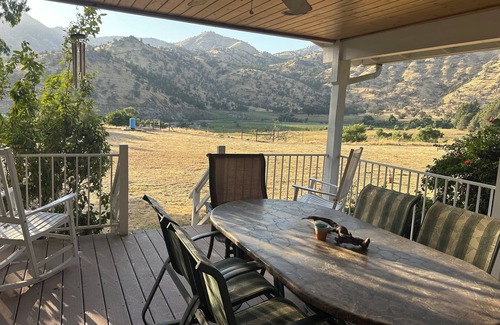 Three Rivers Casa | Kaweah View 3-bedroom house in Three Rivers WiFi and AC