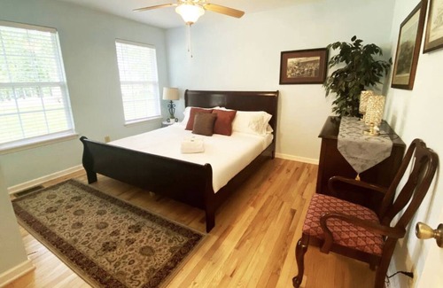 Georgetown Casa | Kayak on the River! Relaxed Rec-friendly King Bed Home