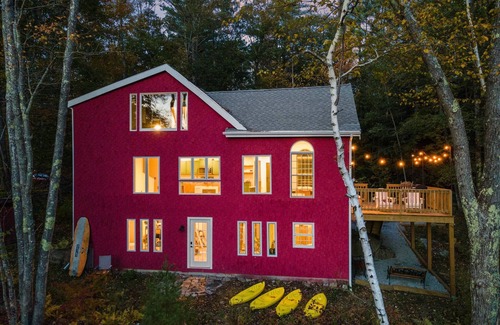 Winona Cabaña | Kayaks, kids secret room, fishing, fire pit, ev charger.