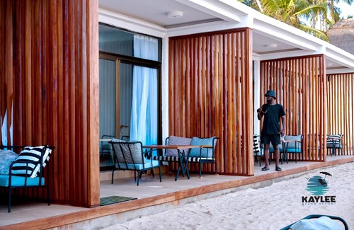Langma Cama Y Desayuno | Kaylee Beach Resort