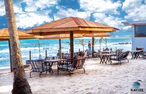 Langma Cama Y Desayuno | Kaylee Beach Resort