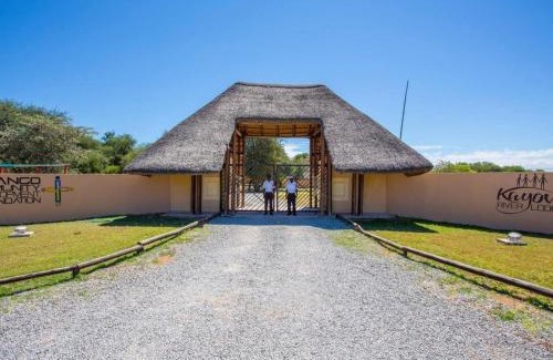 Ndiyona Cabina | Kayova River Lodge